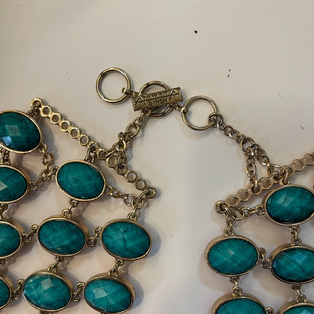 Amrita Singh Reversible Statement Necklace - Picture 3 of 3